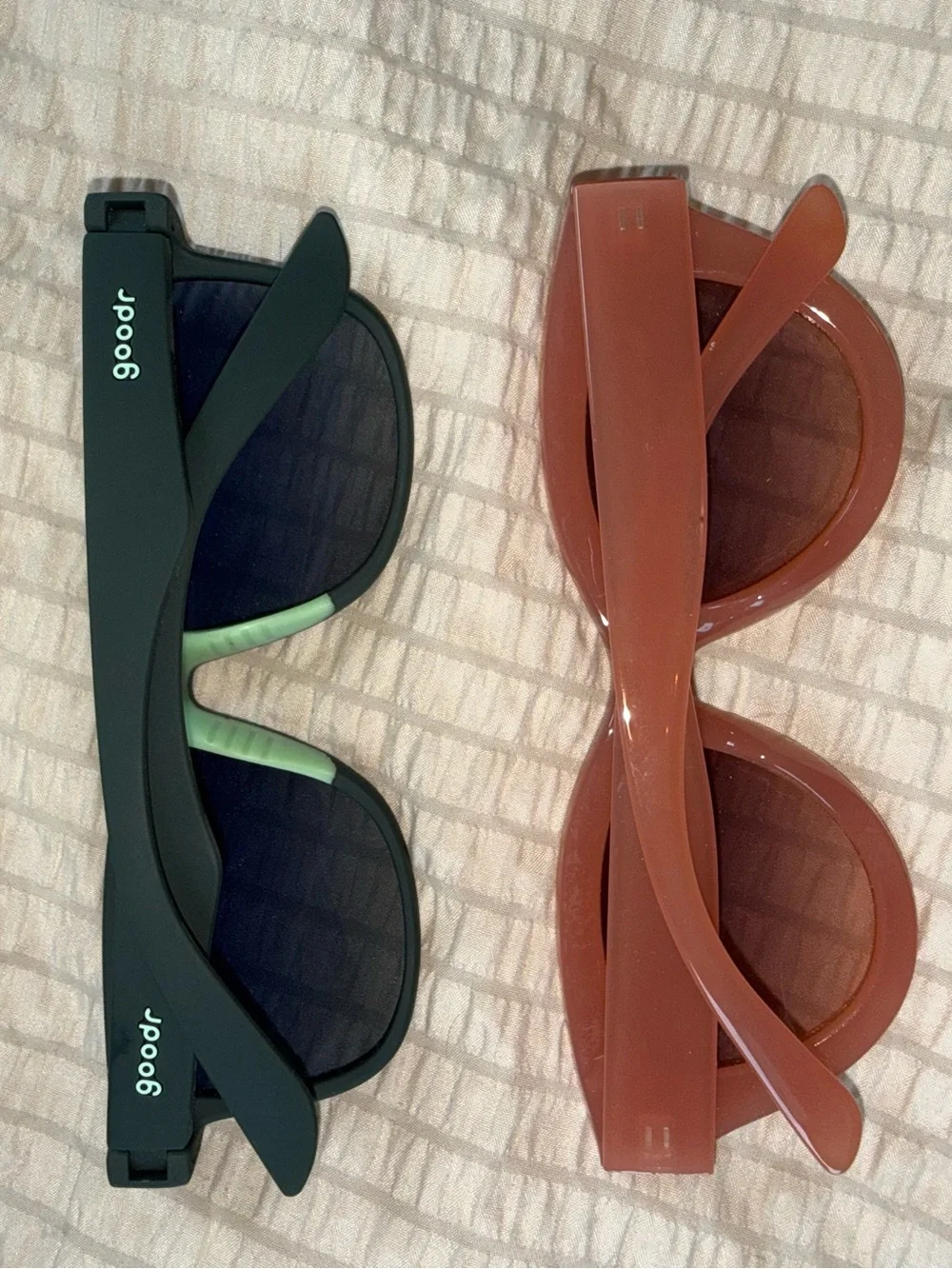 2 pc Sunglasses Bundle Green Goodr and Pink unbranded